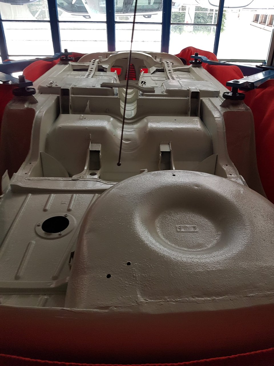 Alfa Romeo 2600 — Scocca interna durante il restauro