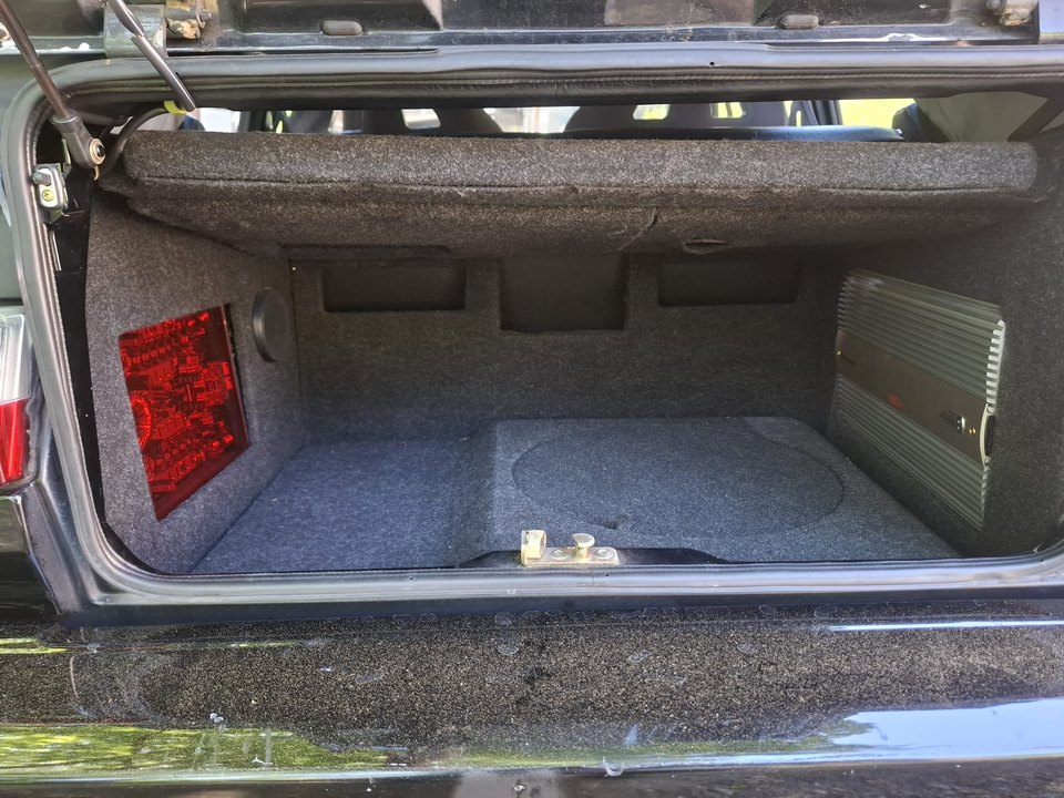 Volkswagen Golf Cabrio — Dettaglio del bagagliaio