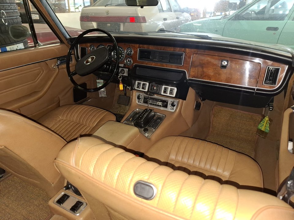 Jaguar XJ6 — Abitacolo e cruscotto