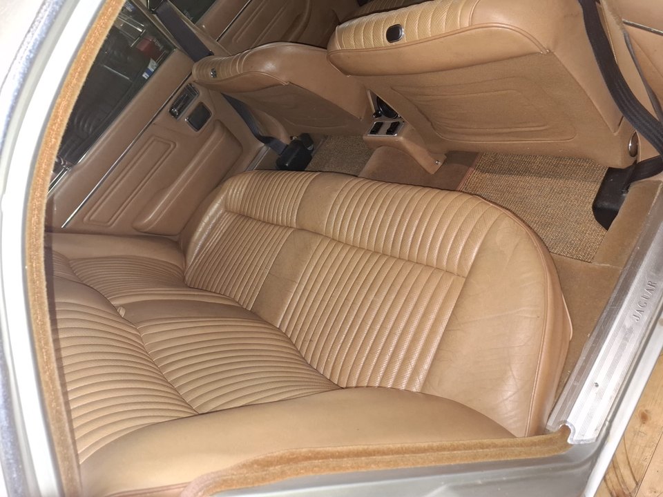 Jaguar XJ6 — Sedili posteriori