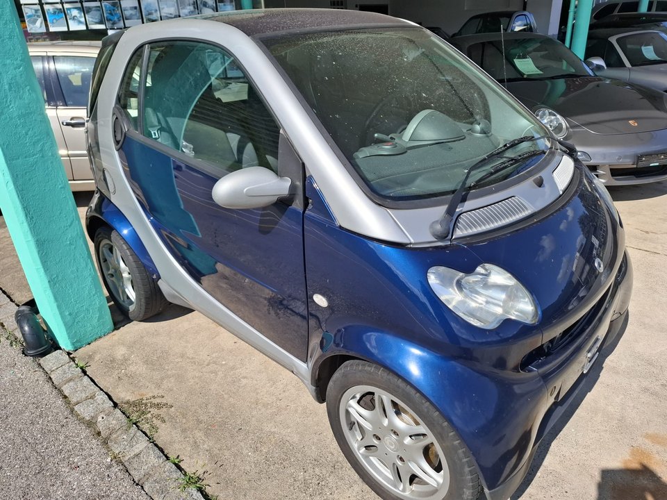 Smart Cabrio — Frontale e fiancata