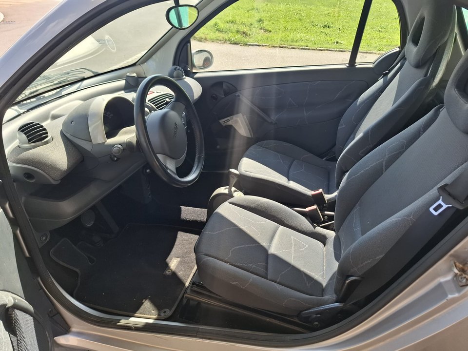 Smart Cabrio — Sedili anteriori e posto guida